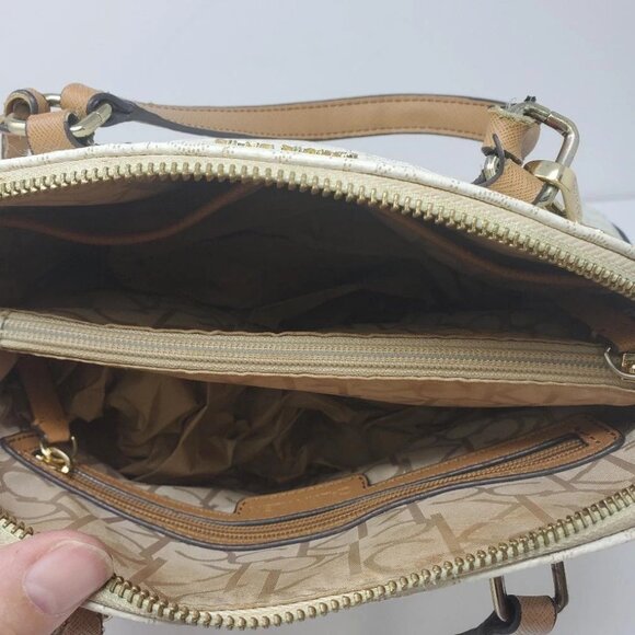 CALVIN KLEIN PURSE - Picture 7 of 12